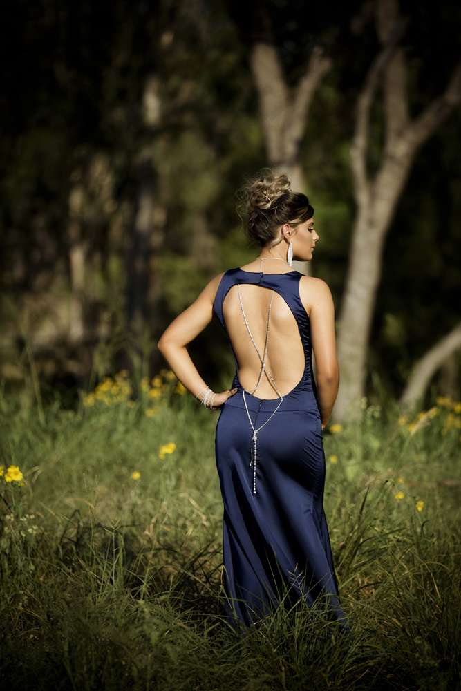 senior formal portrait at Botanic Gardens Emerald