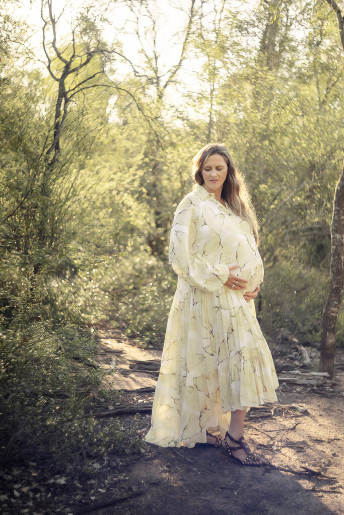 Maternity portrait of Kirstin photographed with a vintage lens