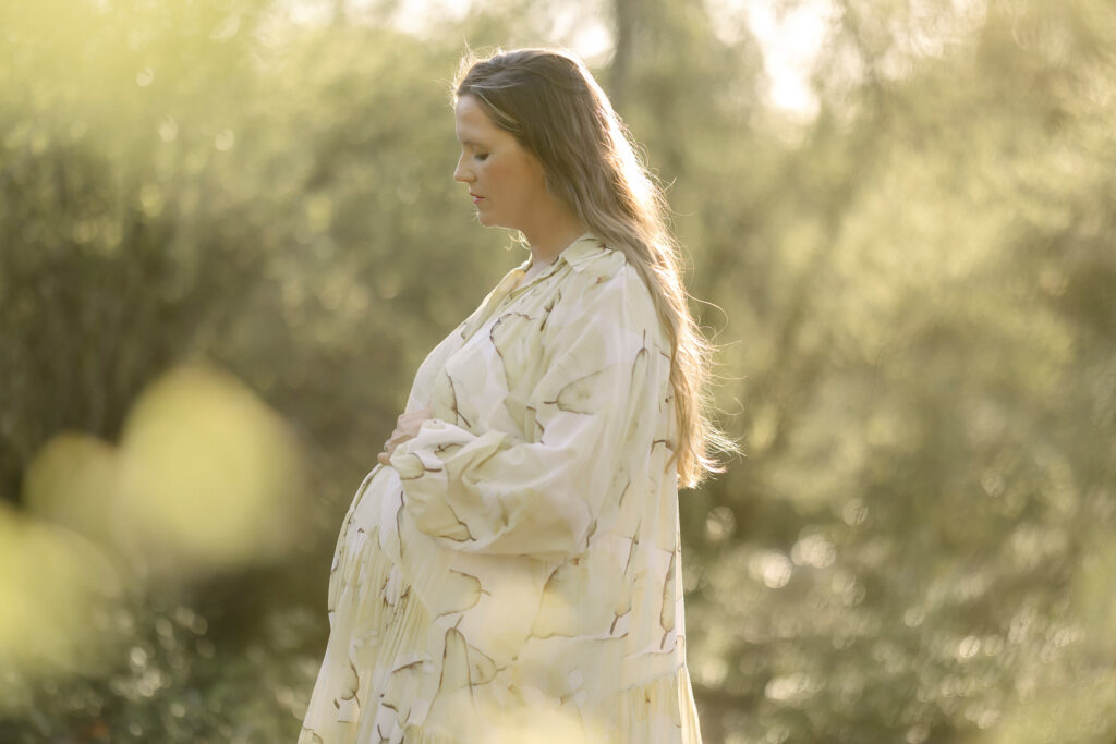 Maternity photography with vintage lenses in Central Queensland