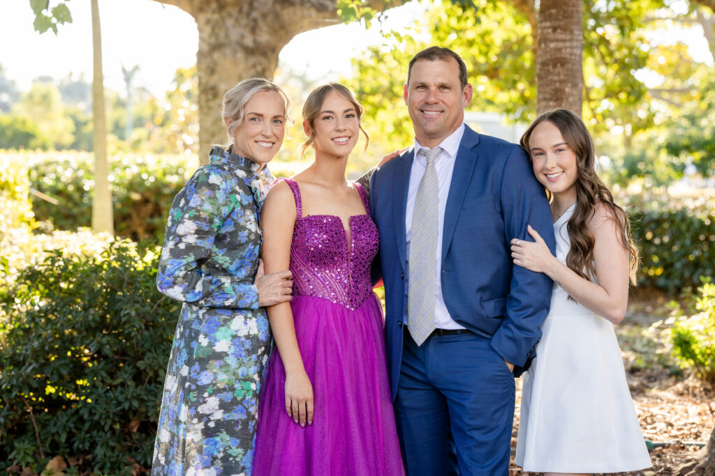 Rockhampton school formal photography with Hollie and her family